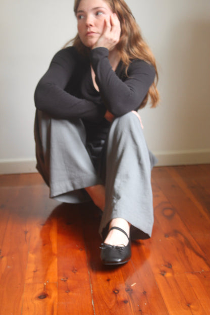 SOLACE LONG SLEEVE - CHARCOAL