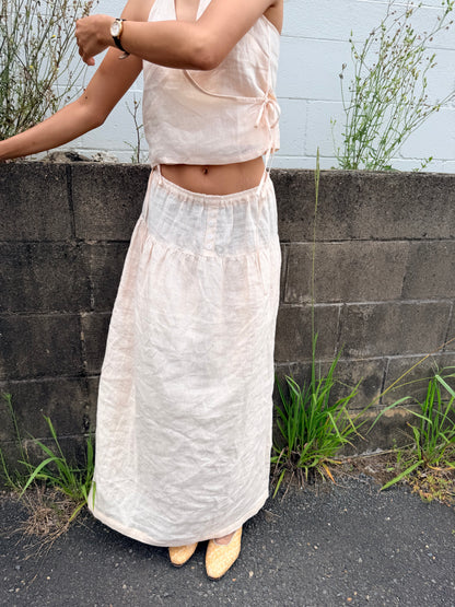 FOUR BUTTON SKIRT - SESAME