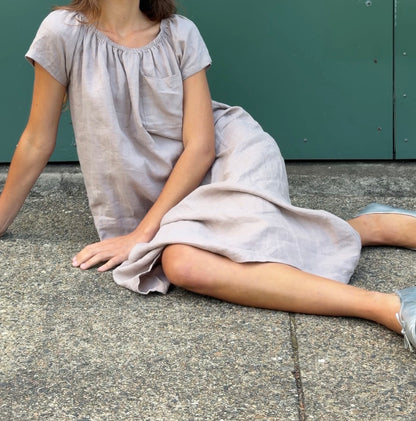 T-SHIRT SMOCK DRESS - CLAY