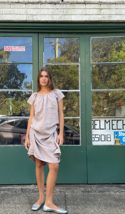 T-SHIRT SMOCK DRESS - CLAY