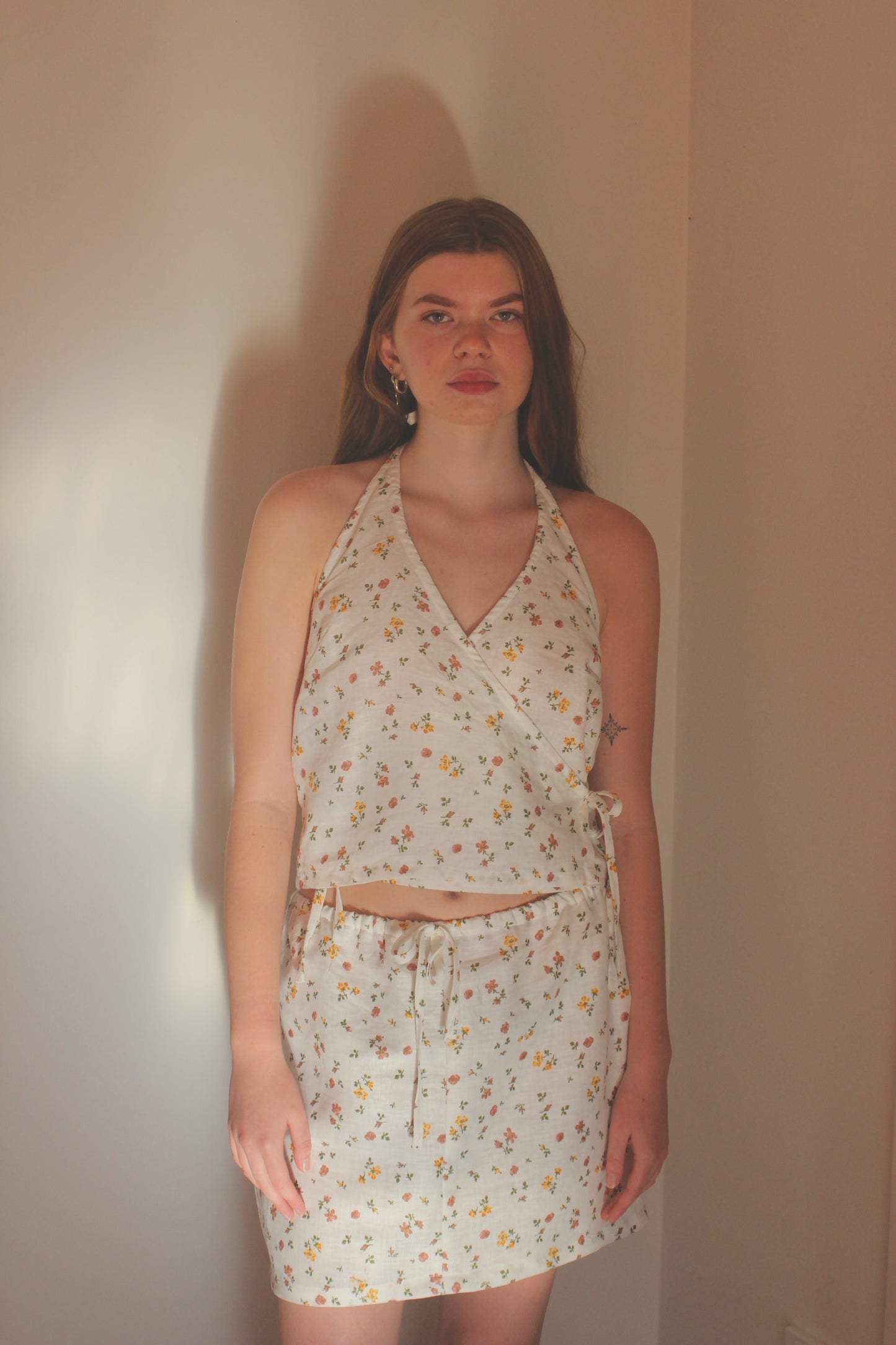 CROSS OVER HALTER - FIELD OF FLOWERS